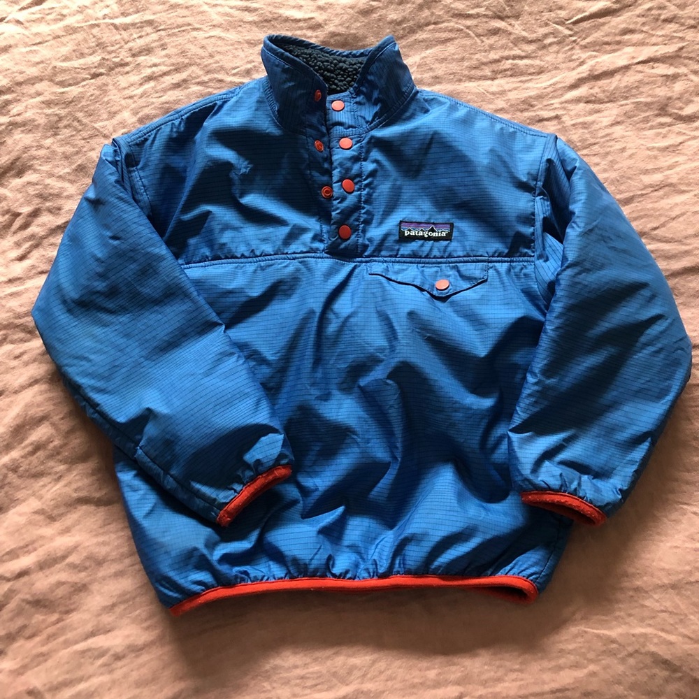 Kids Patagonia pull over jacket.